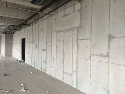 輕質(zhì)隔墻板的兩大優(yōu)點(diǎn)——防火和保溫