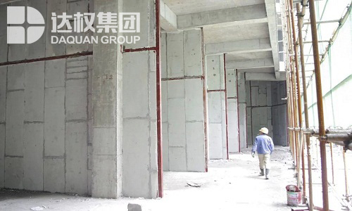 保溫輕質(zhì)隔墻板變形、開裂常見原因有哪些？